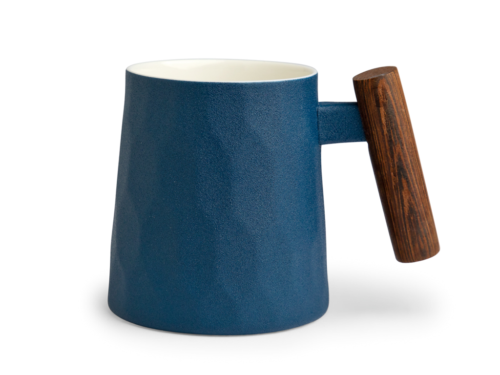 PORCELAN SKODELICA BLU Z LESENIM ROČAJEM