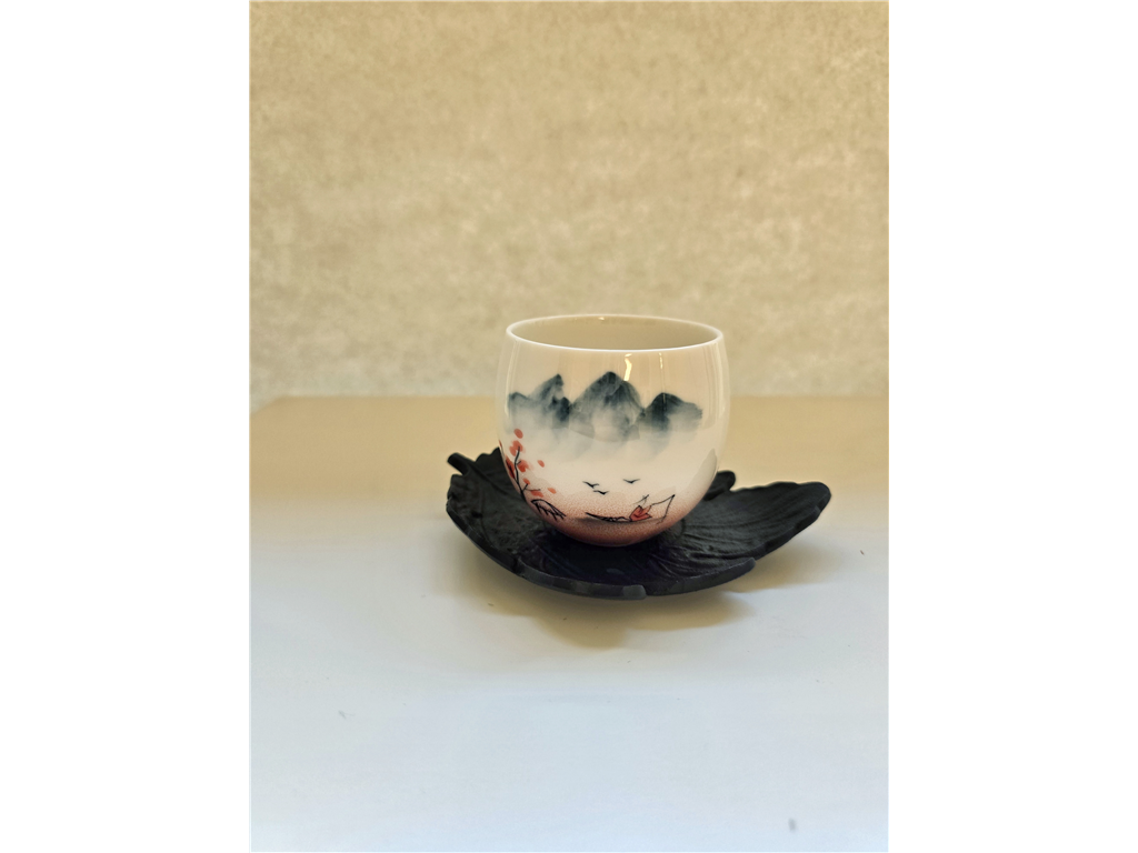 PODSTAVEK ZA SKODELICO LIST ČRN