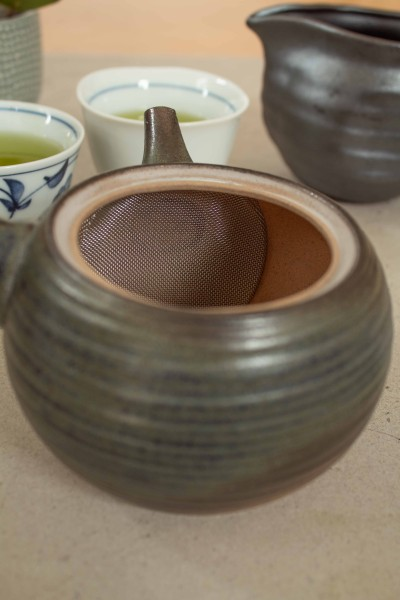 JAPONSKI GLINAST ČAJNIK KEIKO KYUSU RJAVO MODER 230 ML