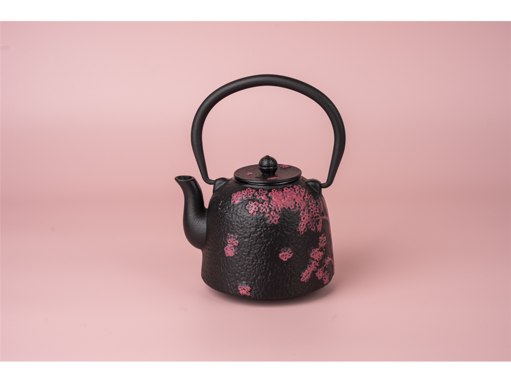 LITOŽELEZNI ČAJNIK 0,5 CHUN